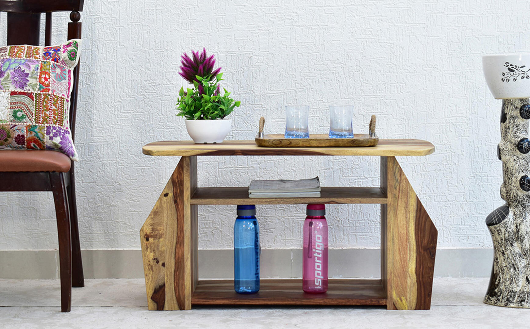 Bella Side Table/Magazine Rack